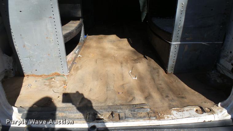 image for item DA0413 2006 Ford E250 van