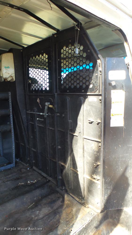 image for item DA0413 2006 Ford E250 van