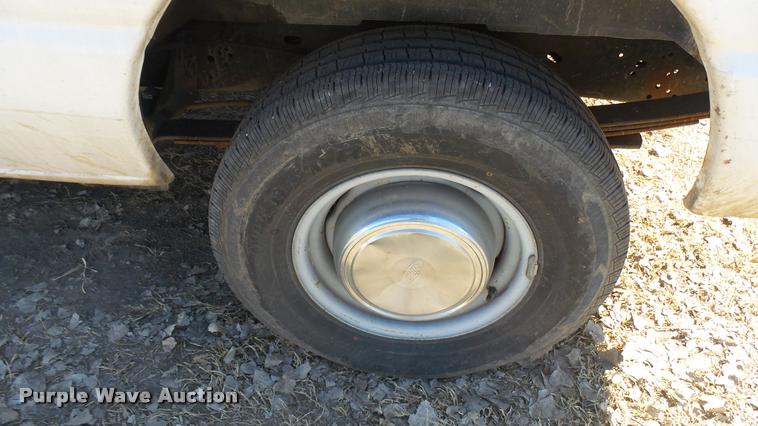 image for item DA0413 2006 Ford E250 van