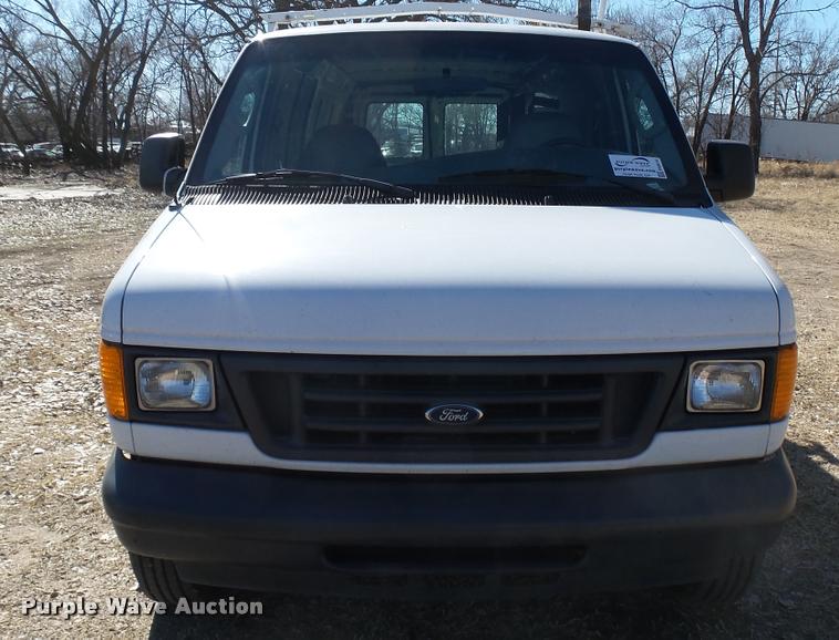 image for item DA0414 2007 Ford E150 van