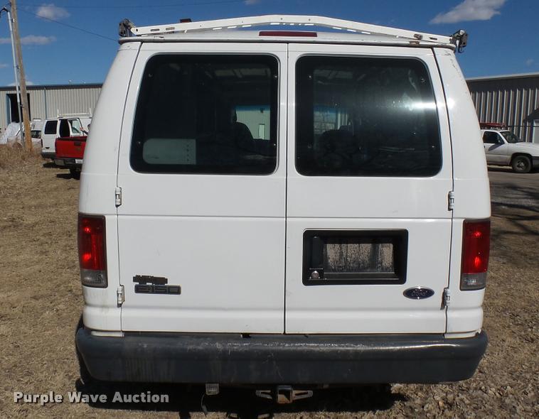 image for item DA0414 2007 Ford E150 van
