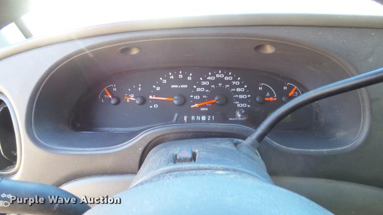 image for item DA0414 2007 Ford E150 van