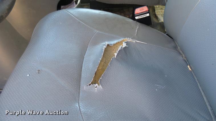 image for item DA0414 2007 Ford E150 van