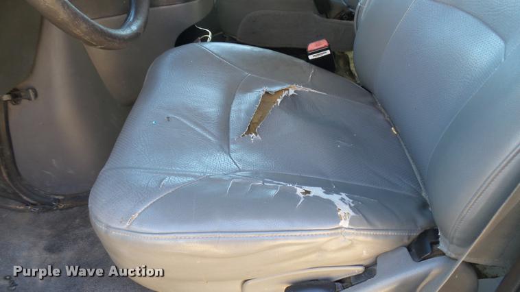 image for item DA0414 2007 Ford E150 van