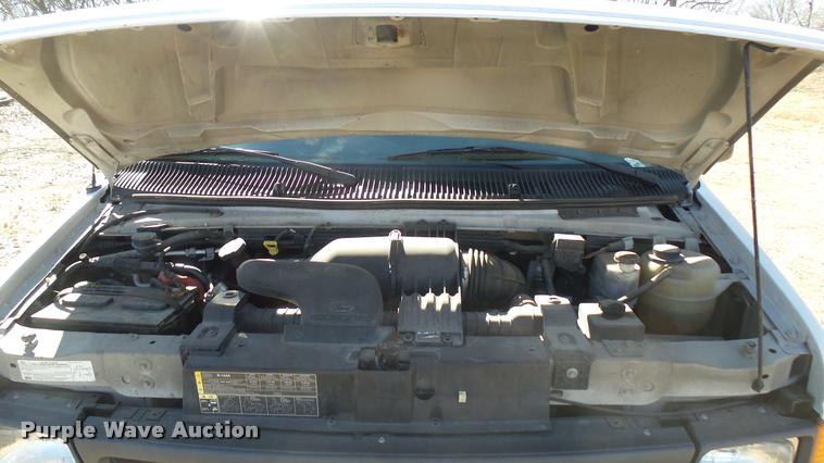 image for item DA0414 2007 Ford E150 van
