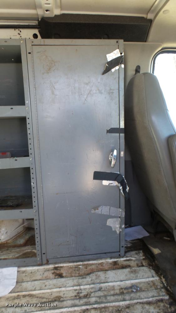 image for item DA0414 2007 Ford E150 van