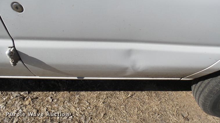 image for item DA0414 2007 Ford E150 van