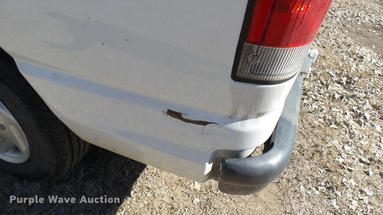 image for item DA0414 2007 Ford E150 van