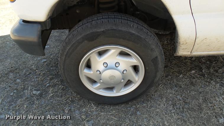 image for item DA0414 2007 Ford E150 van