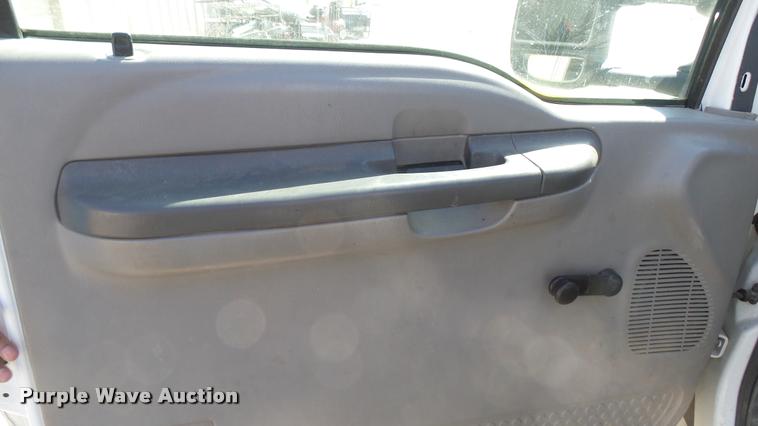 image for item DA0425 1999 Ford F450 Super Duty flatbed truck