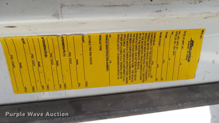 image for item DA0425 1999 Ford F450 Super Duty flatbed truck