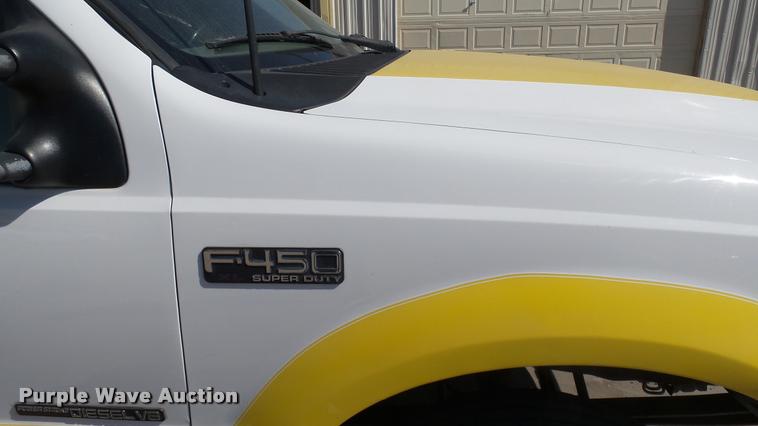 image for item DA0425 1999 Ford F450 Super Duty flatbed truck