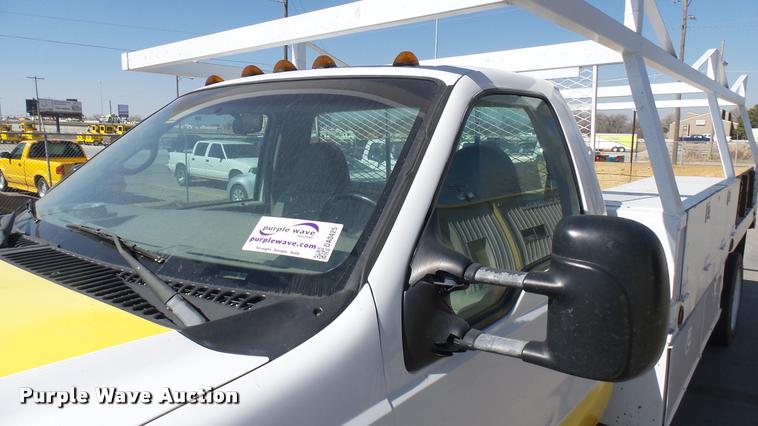 image for item DA0425 1999 Ford F450 Super Duty flatbed truck