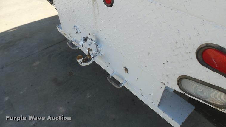 image for item DA0425 1999 Ford F450 Super Duty flatbed truck