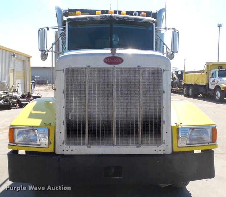 image for item DA0426 1987 Peterbilt 377 dump truck