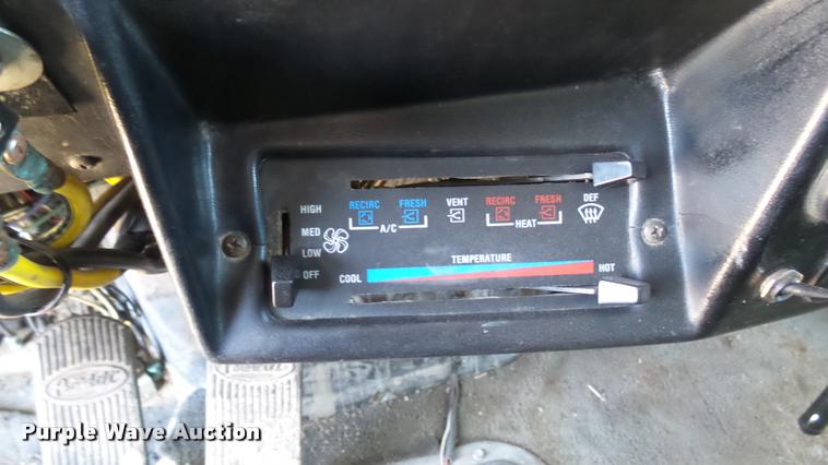 image for item DA0426 1987 Peterbilt 377 dump truck