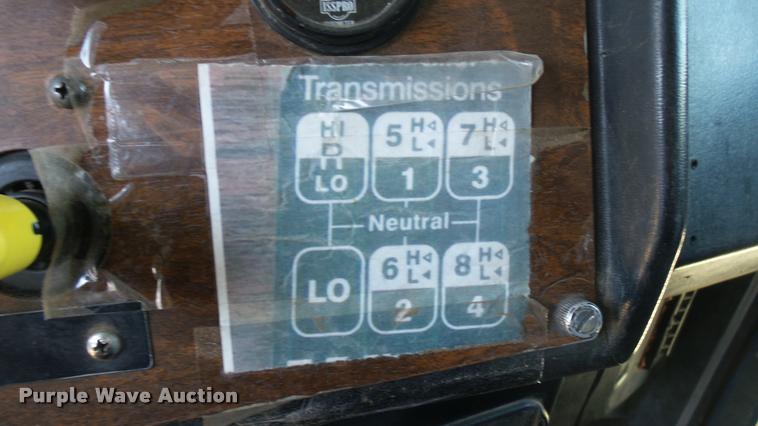 image for item DA0426 1987 Peterbilt 377 dump truck