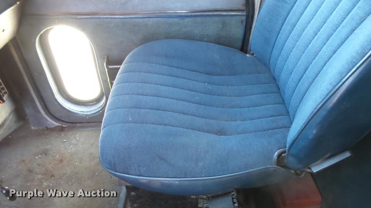 image for item DA0426 1987 Peterbilt 377 dump truck