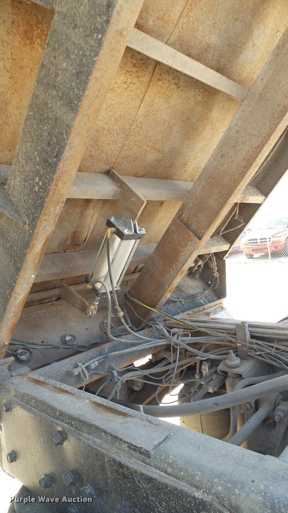 image for item DA0426 1987 Peterbilt 377 dump truck