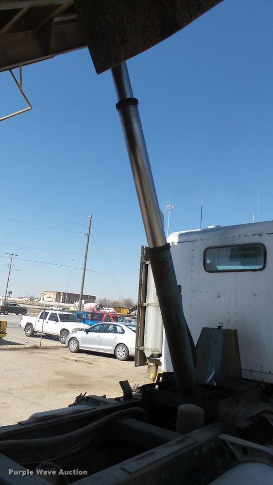 image for item DA0426 1987 Peterbilt 377 dump truck