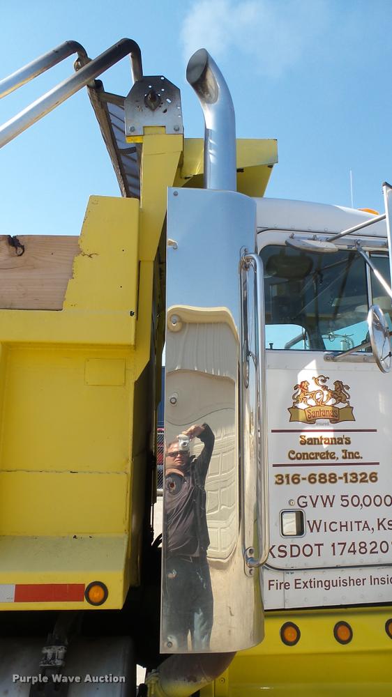 image for item DA0426 1987 Peterbilt 377 dump truck