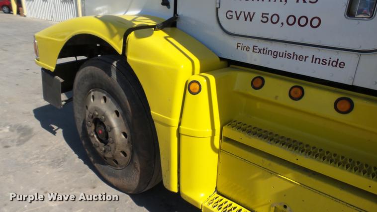 image for item DA0426 1987 Peterbilt 377 dump truck