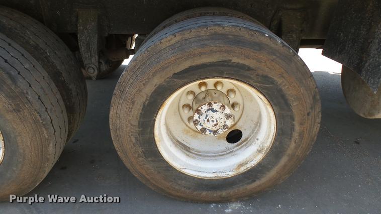 image for item DA0426 1987 Peterbilt 377 dump truck