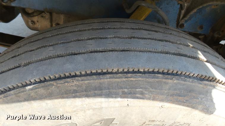 image for item DA0426 1987 Peterbilt 377 dump truck