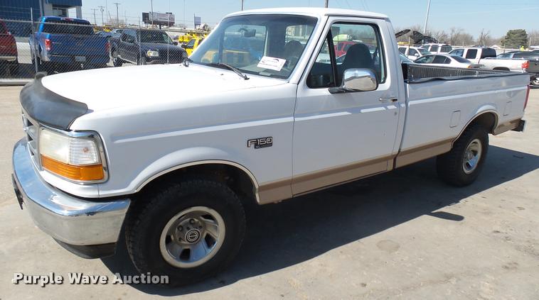 image for item DA0427 1996 Ford F150 pickup truck
