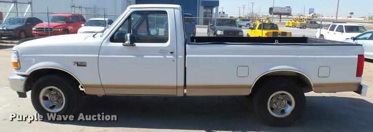 image for item DA0427 1996 Ford F150 pickup truck