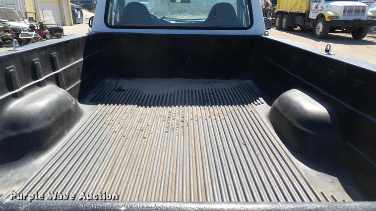 image for item DA0427 1996 Ford F150 pickup truck
