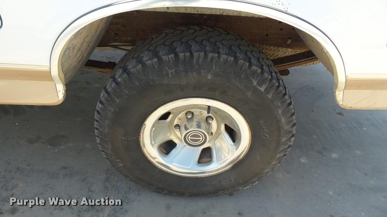 image for item DA0427 1996 Ford F150 pickup truck