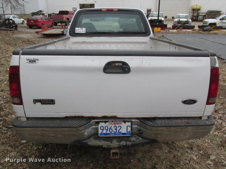 image for item DA0557 2002 Ford F150 XL pickup truck