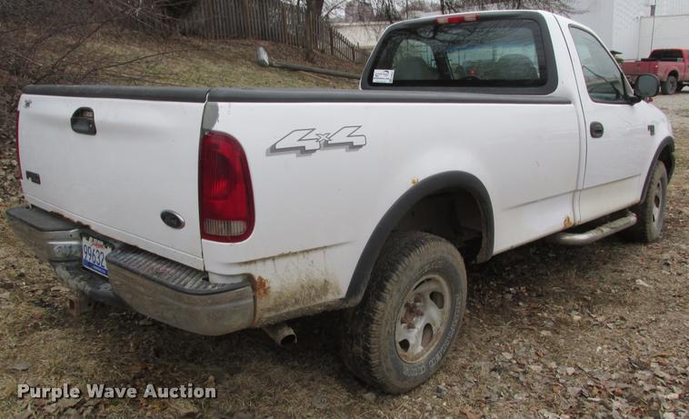 image for item DA0557 2002 Ford F150 XL pickup truck