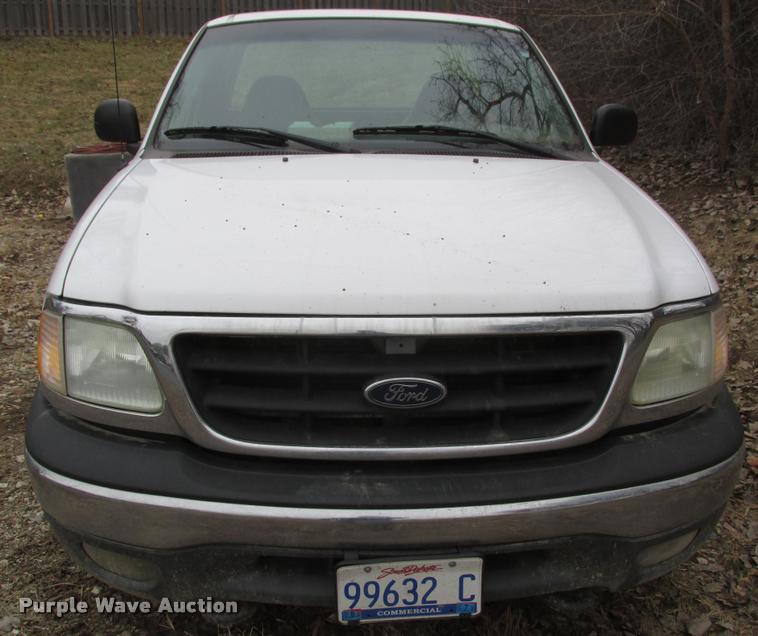 image for item DA0557 2002 Ford F150 XL pickup truck