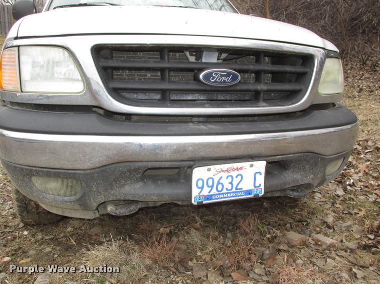 image for item DA0557 2002 Ford F150 XL pickup truck