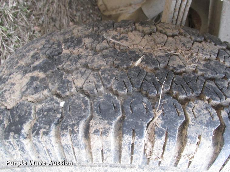 image for item DA0557 2002 Ford F150 XL pickup truck