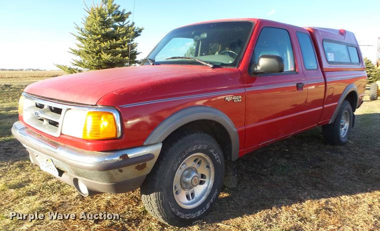 image for item DA0579 1997 Ford Ranger XLT SuperCab pickup truck
