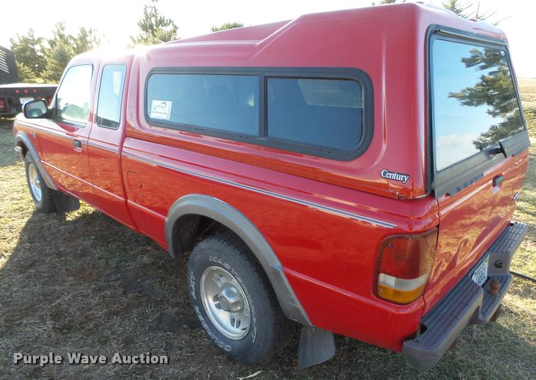 image for item DA0579 1997 Ford Ranger XLT SuperCab pickup truck
