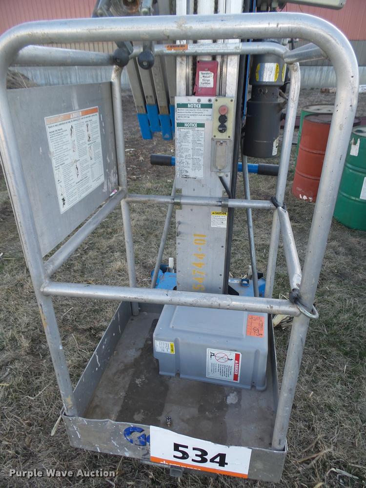 image for item DA0584 Genie 30AWP vertical lift