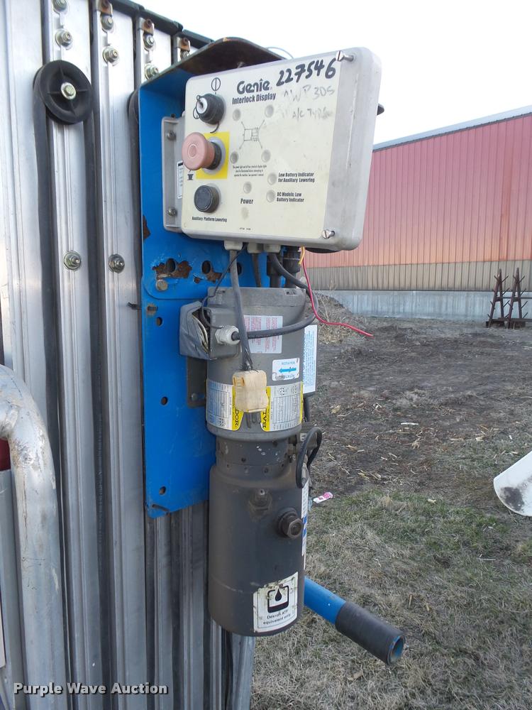image for item DA0584 Genie 30AWP vertical lift