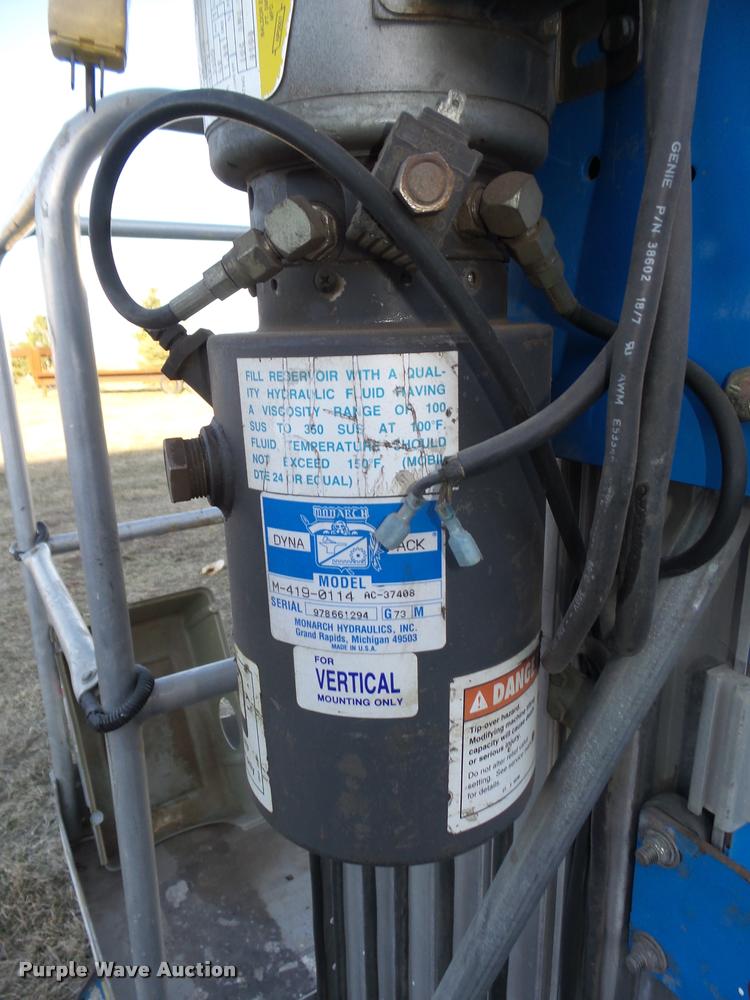 image for item DA0584 Genie 30AWP vertical lift