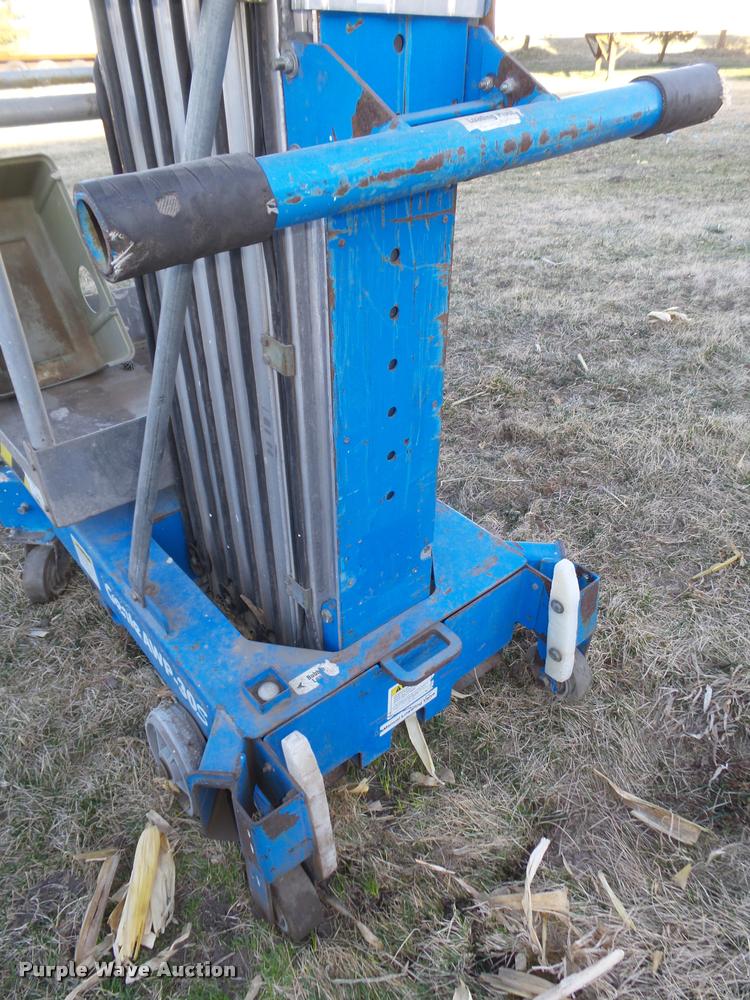 image for item DA0584 Genie 30AWP vertical lift