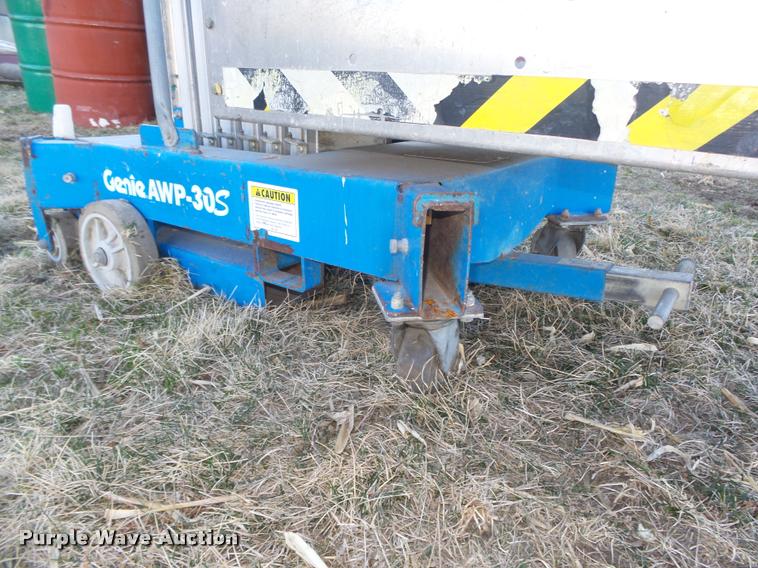 image for item DA0584 Genie 30AWP vertical lift