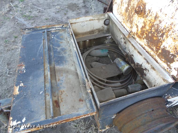 image for item DA0585 Shop built tank trailer