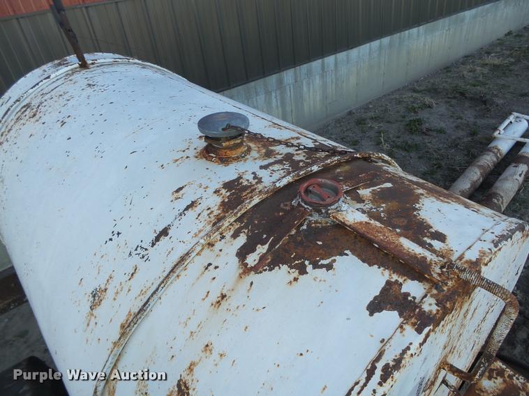 image for item DA0585 Shop built tank trailer