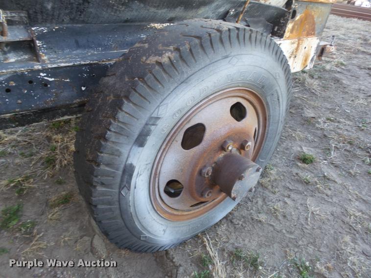 image for item DA0585 Shop built tank trailer