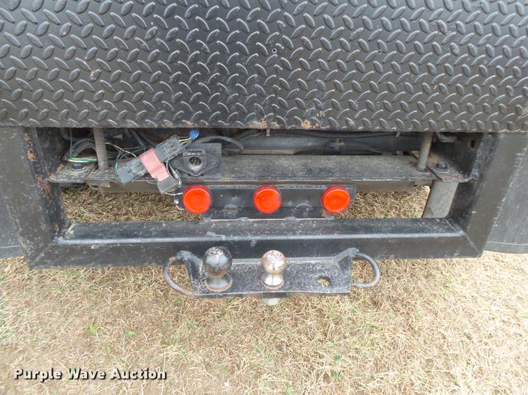 image for item DA2541 1993 Chevrolet Silverado 3500 flatbed pickup truck