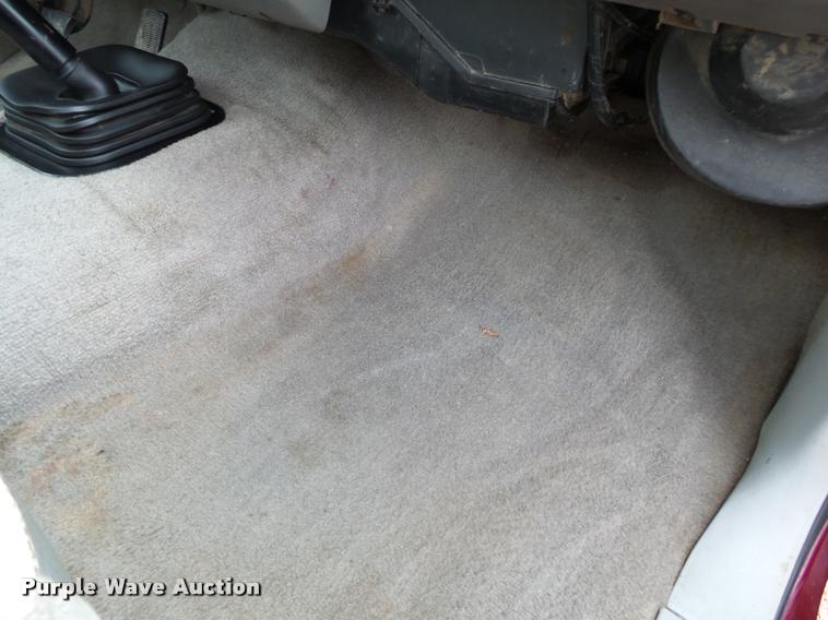 image for item DA2541 1993 Chevrolet Silverado 3500 flatbed pickup truck