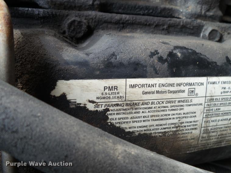 image for item DA2541 1993 Chevrolet Silverado 3500 flatbed pickup truck